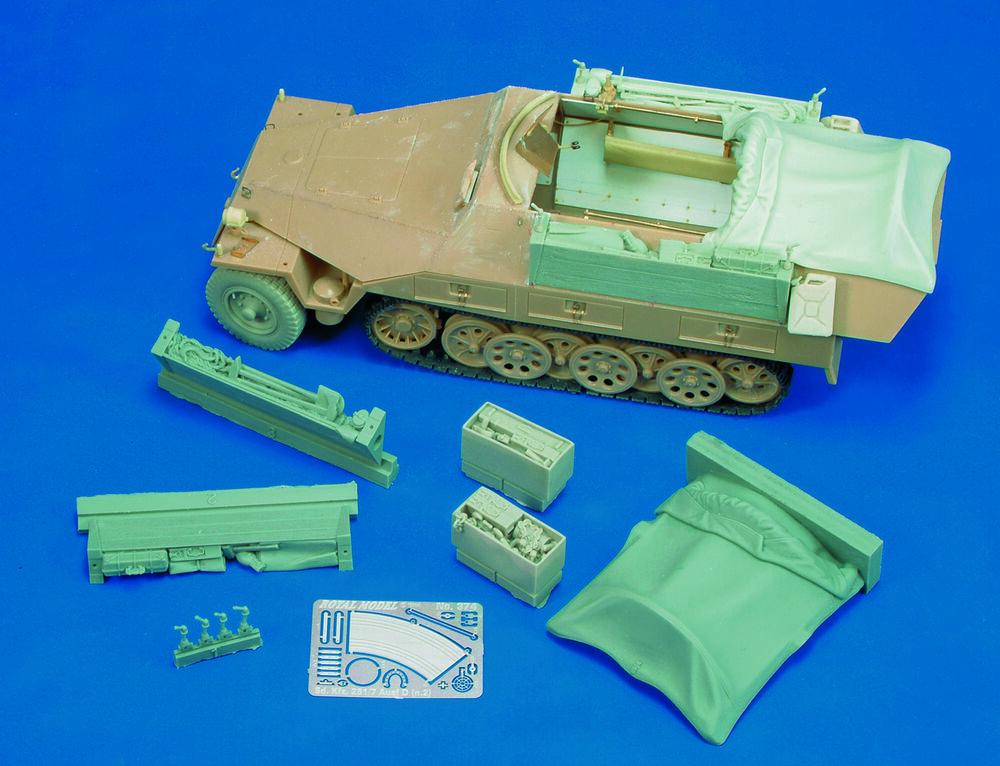 Sd.Kfz. 251/7 Ausf. D part 2 (for Tamiya kit) von Royal Model