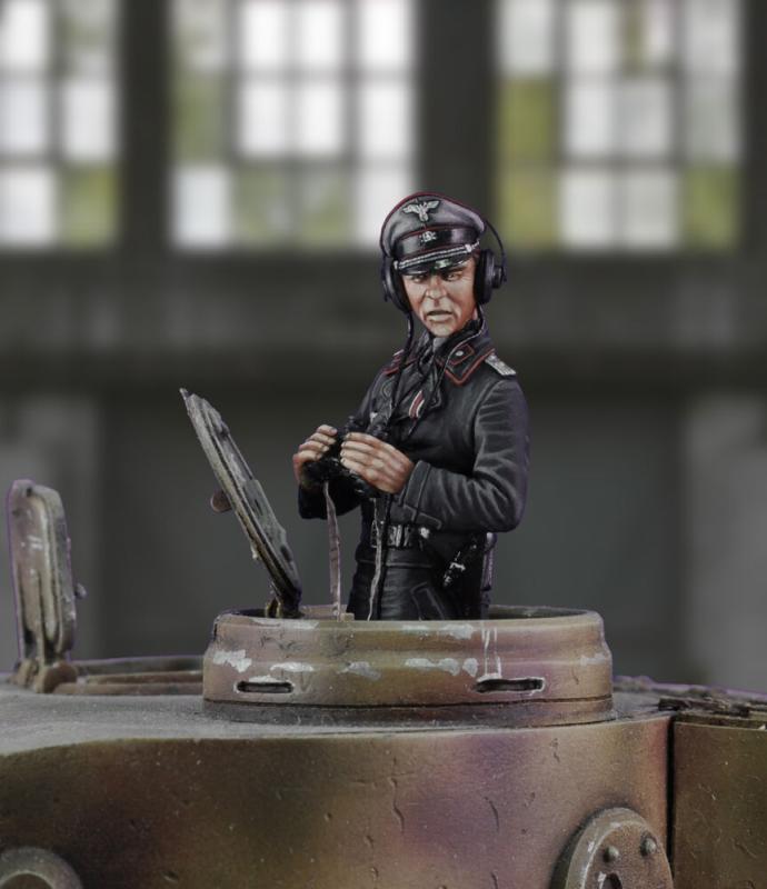 Tank commander Grossdeutschland Division von Royal Model