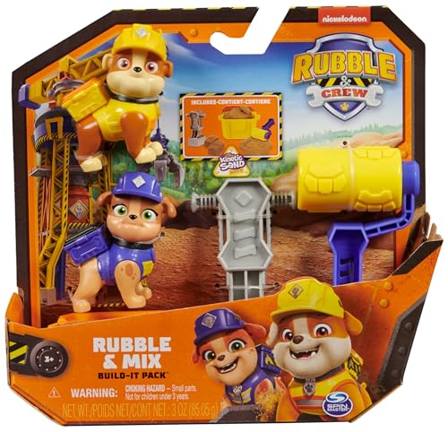 Rubble & Crew – Actionfiguren-Set mit je 2 Hundefiguren (Rubble & Mix oder Wheeler & Charger), 2 Bauspielzeugen und 85g Kinetic Sand Build-it-Sand, Spielzeug geeignet für Kinder ab 3 Jahren von Rubble & Crew