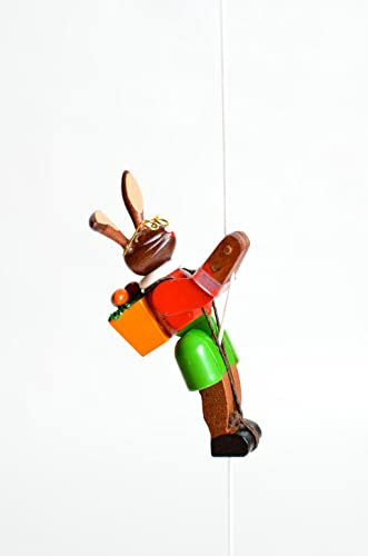 Rudolphs Schatzkiste Holzspielzeug Kletterfigur Osterhäsin Höhe=6,5 (Kletterseil ca 45 cm) cm NEU Osterhase Ostern Kletterspielzeug Klettern Klettermaxe Kraxelhuber Kletterer Holzspielzeug Spielzeug von Rudolphs Schatzkiste