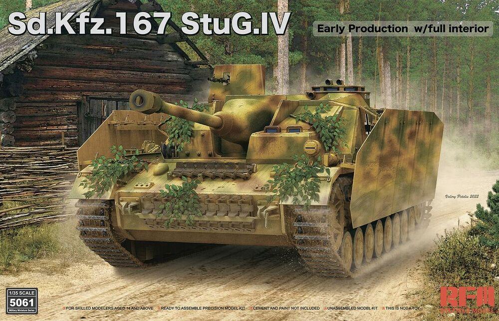 Sd.Kfz.167 StuG.IV Early Production w/full interior & workable track links von Rye Field Model