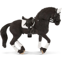 SCHLEICH 42457 Friese Hengst Reitturnier von SCHLEICH® HORSE CLUB