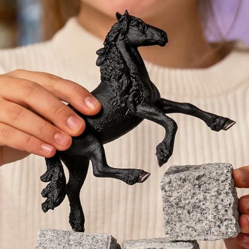 schleich 13975 Friese Hengst, ab 5 Jahren, HORSE CLUB - Spielfigur, 19 x 19 x 12 cm von SCHLEICH