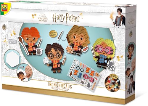 SES Creative 09345 Harry Potter Charaktere Bügelperlen-Set für Kinder mit 2000 PVC-freien Steckperlen-Bastelsets mit Perlen, Steckplatte und Aufklebern von SES Creative