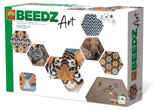 SES Creative 06202 Beedz Art - Hex Tiles Safari Bügelperlen Set – 5000 Perlen, 3 Sechseckige Stiftplatten, Safari-Themen Kunstprojekt, Für Kinder ab 12 Jahren von SES Creative