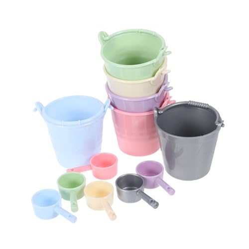 SKISUNO 6 Sätze Teiliges Miniatur Sandspielzeug mit Kleinen Kunststoff Eimern und Schöpflöffeln Vielseitig für Garten und Strandspiele Leichte Tragbare Kinderspielzeuge in Bunten Farben SKISUNO 6 Sätze Teiliges Miniatur Sandspielzeug mit Kleinen Kunststoff Eimern und Schöpflöffeln Vielseitig für Garten und Strandspiele Leichte Tragbare Kinderspielzeuge in Bunten Farben von SKISUNO
