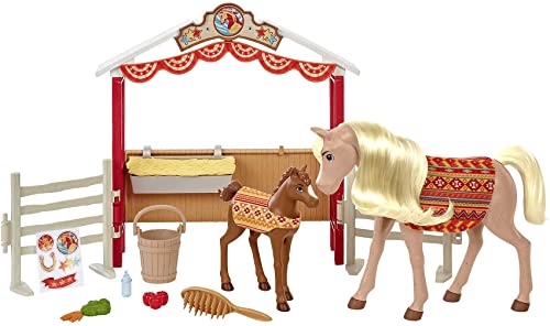 Dreamworks Spirit GXF53 - frei und ungezähmt" Stallfreunde Spielset mit 2 Pferden (ca. 20cm & 13cm), Pferdekoppel und Zubehör für die Pferdefütterung, tolles Geschenk für Kinder ab 3 Jahren von Mattel