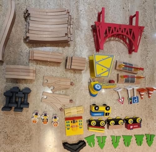 SYNCFUN 60-teiliges Montessori Holzeisenbahn Set Spielzeug ab 3 4 5 6 7 8 Jahren Kinder – BAU-Express, Ingenieureisenbahn mit Magnetkran, Zügen und Zubehör, Geschenk für Jungen und Mädchen von SYNCFUN