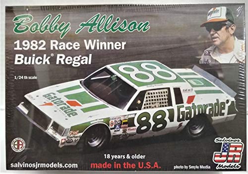 Salvinos Jr Models BAB1982D 1/24 Bobby Allison #88, Buick Regal, 1981 Plastikmodellbausatz von Salvinos Jr Models