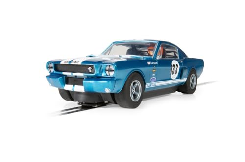 Scalextric Cars – C4517 Shelby Mustang GT350 – Paul Kenelly – Equipe GTS – Spielzeug-Schlitzauto zur Verwendung Rennstrecken oder -Set – Geschenkideen für kleine Kinder für Jungen von Scalextric