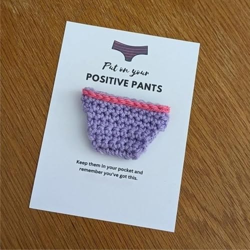 Slipasikao Positive Pants-Geschenkkarte – Bleib stark, handgemachte Häkelpuppen zur emotionalen Unterstützung, süße Glücksenten-Taschenumarmung mit positiver Karte zum Aufmuntern, gute Besserung (#1) von Slipasikao