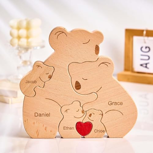 Personalisiertes Holzkunstpuzzle der Koalasfamilie mit 1-8 Namen, Holz Koala Skulpturen Desktop Ornament Weihnachts Home Tischdekoration, Geschenk für Familie, Oma, Opa Mama, Papa von Smile lab