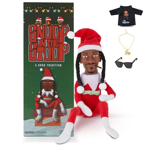 Snoop Dogg Snoop on a Stoop Weihnachtself Puppe mit Snoops Special Accessory, 30,5 cm kleine Plüschtiere, inklusive Elfenspielzeug, extra T-Shirt, Sonnenbrille und Halskette von Snoop Dogg