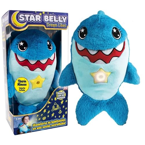 Star Belly Dream Lites Plüsch Hai Projektiert einen Himmel der bunten Sterne in den Raum. von Star Belly Dream Lites