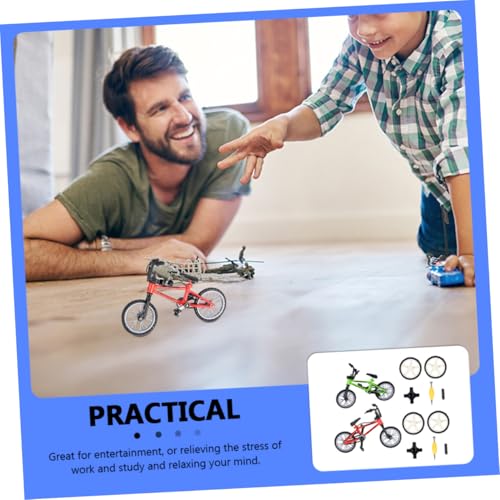Supvox 2 Sätze Finger Bikes aus Aluminiumlegierung Bewegliches Mini Zweirad für Realistische Simulation mit Drehbaren Rädern und Pedalen Farben Grün Rot Desktop Fingerspielzeug Supvox 2 Sätze Finger Bikes aus Aluminiumlegierung Bewegliches Mini Zweirad für Realistische Simulation mit Drehbaren Rädern und Pedalen Farben Grün Rot Desktop Fingerspielzeug von Supvox