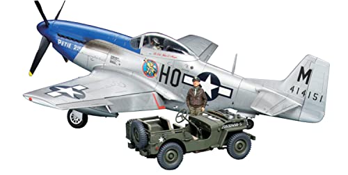 TAMIYA 25205 1:48 US P-51D Mustang & 4x4 Lt.Fahzg. - Modellbausatz,Plastikbausatz, Bausatz zum Zusammenbauen, detaillierte Nachbildung von TAMIYA