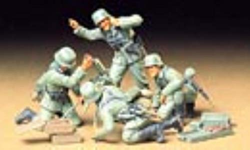 TAMIYA 300035193 - 1:35 WWII Figuren Set Deutscher Mörser-Trupp (4) von TAMIYA