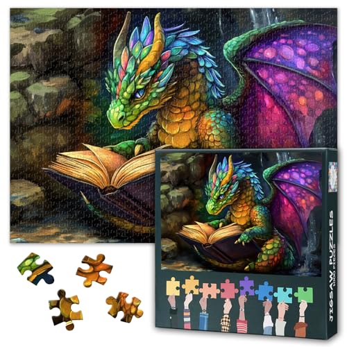 Puzzle mit 1000 Teilen – Buntes Baby-Drachen-Kunstwerk, das an einem Wasserfall EIN Zauberbuch liest | Anspruchsvolles Puzzle für Erwachsene Drachen-Geschenk für Puzzle-Liebhaber 20x27inch Puzzle mit 1000 Teilen – Buntes Baby-Drachen-Kunstwerk, das an einem Wasserfall EIN Zauberbuch liest | Anspruchsvolles Puzzle für Erwachsene Drachen-Geschenk für Puzzle-Liebhaber 20x27inch von TISHIRON