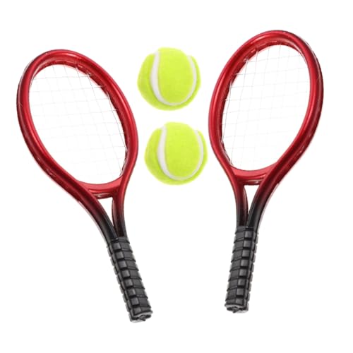 TOBBOMEY Mini-Tennisschläger-Set für Puppenhäuser. Aus Kunststoff gefertigte Mini-Tennisschläger und Bälle für das interaktive Spielen von Jungen und Mädchen von TOBBOMEY