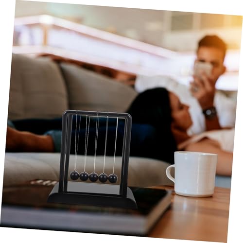 TOBBOMEY Newton Balance Ball Schreibtischdekoration aus Stabilem Kunststoff mit Fischerdraht Kinetisches Physikspielzeug für Büro und Zuhause Stilvolle Schwarze Desktop Ornamente TOBBOMEY Newton Balance Ball Schreibtischdekoration aus Stabilem Kunststoff mit Fischerdraht Kinetisches Physikspielzeug für Büro und Zuhause Stilvolle Schwarze Desktop Ornamente von TOBBOMEY