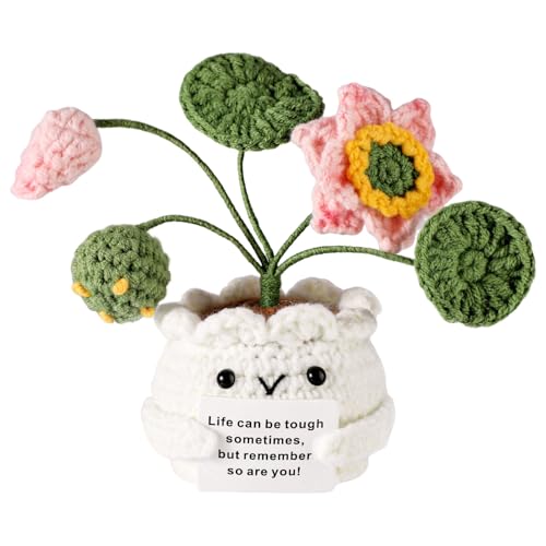 TOYMIS Positiver Lotus, Pflanzen-Häkelblumenspielzeug Handgefertigt Inspirierendes Freundschaftsgarn-Geschenk Süße Gestrickte Emotionale Puppe mit Motivationskarte für Pflanzenliebhaber Home Office TOYMIS Positiver Lotus, Pflanzen-Häkelblumenspielzeug Handgefertigt Inspirierendes Freundschaftsgarn-Geschenk Süße Gestrickte Emotionale Puppe mit Motivationskarte für Pflanzenliebhaber Home Office von TOYMIS