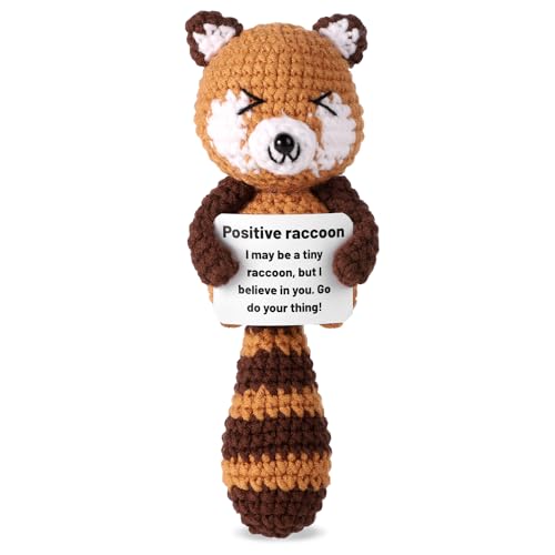 TOYMIS Positiver Waschbär, 15 cm Gehäkelter Waschbär Emotionale Unterstützung Süße Positive Puppe Gestrickte Spielzeugpuppe Aufmunterndes Geschenk für Familie Freunde Ermutigung Party-Dekoration von TOYMIS