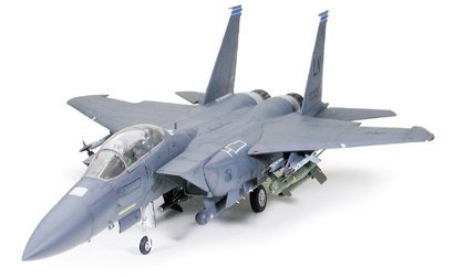 Boeing F-15E Strike Eagle with Bunker Buster von Tamiya