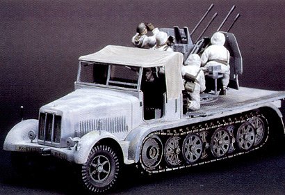 German 8ton Semi Track 20 mm Flakvierling Sd.Kfz.7/1 von Tamiya