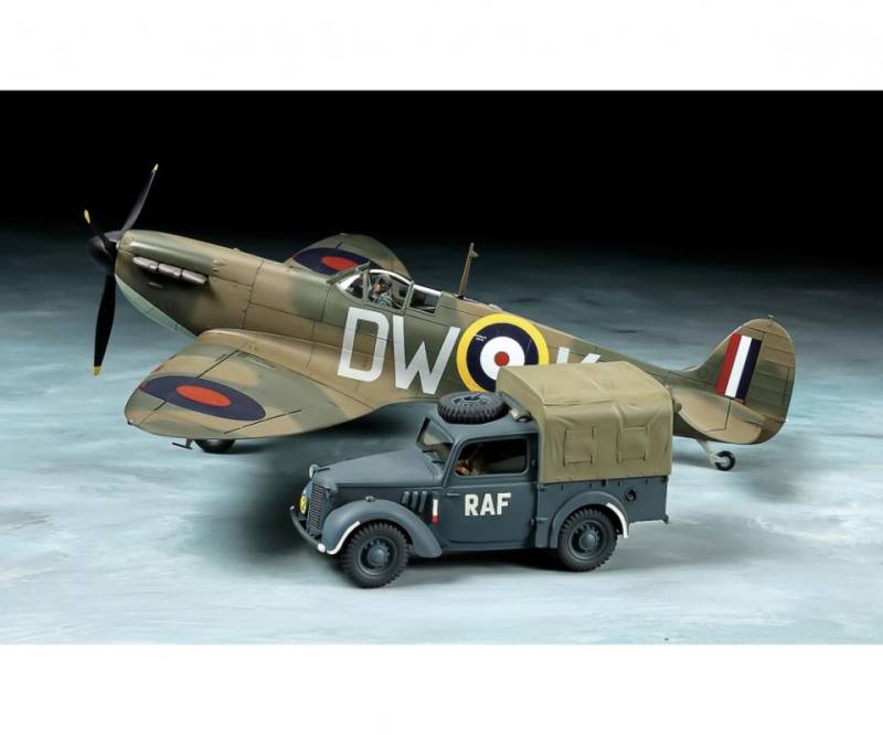 Spitfire Mk.I & British Light Utility Car 10HP von Tamiya