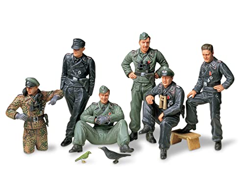 Tamiya 300035201 - 1:35 WWII Figuren-Set Deutsche Panzerbesatzung.i.Ruhe(6) von TAMIYA