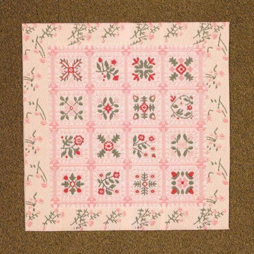 The Dolls House Emporium Pink Patchwork Rug/Blanket by The Dolls House Emporium von The Dolls House Emporium