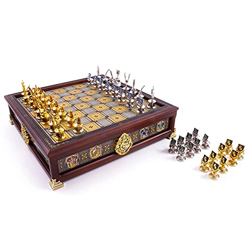 The Noble Collection Quidditch Chess Set Silver & Gold Plated von The Noble Collection