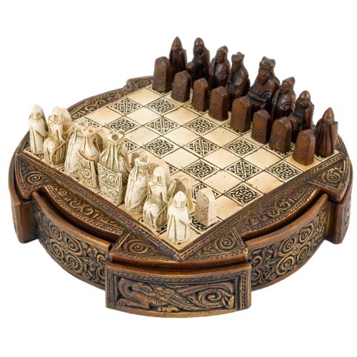 Brown Compact Isle of Lewis Celtic Chess Set - 8 Inch Chess Board and Miniature Pieces - Made In England von The Regency Chess Company