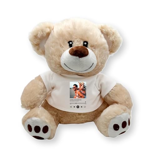 TheDogTagCo Personalisierbarer Teddybär-Musikspieler-Design, individuelles Foto und Titel, weicher Plüsch, Musik-Teddydruck, einzigartiges Geschenk von TheDogTagCo