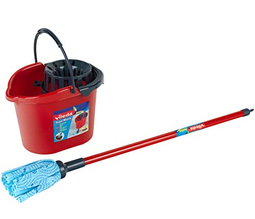 Theo Klein 6722 Vileda Wischmop-Set, 3-teilig I Inkl. Wischmop und Eimer mit Aufsatz I Spielzeug für Kinder ab 3 Jahren Theo Klein 6722 Vileda Wischmop-Set, 3-teilig I Inkl. Wischmop und Eimer mit Aufsatz I Spielzeug für Kinder ab 3 Jahren von Theo Klein
