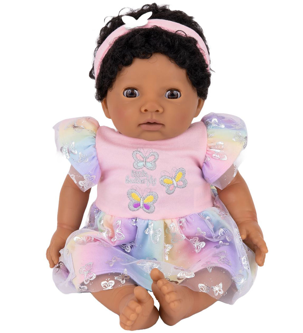 Tiny Treasures Puppe m. Schwarzes lockiges Haar - Fliege/Rainbow - Tiny Treasures - One Size - Puppen Tiny Treasures Puppe m. Schwarzes lockiges Haar - Fliege/Rainbow - Tiny Treasures - One Size - Puppen von Tiny Treasures