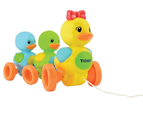 TOMY Babyspielzeug "Entenfamilie" mit Soundeffekt – Hochwertiges Nachziehspielzeug mit farbenfrohem Design zum Krabbeln und Laufenlernen, motiviert zur Bewegung, Ab 10 Monaten für Mädchen und Jungen, bunt, Pack of 1, E4613 von Toomies