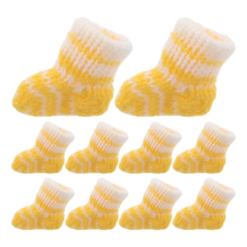 Toyvian 10St Puppensocken -PIPI-Windeln Babywindeln für Puppen Zierpuppen gestrickte Puppen Wollpuppen Puppenmode Winterkleidung Puppen Socken für Babypuppen Mini-Haussocken Garn von Toyvian