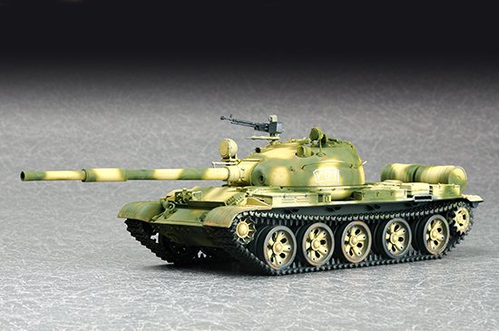 Russian T-62 Main Battle Tank Mod.1972 von Trumpeter