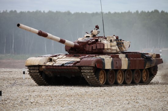 Russian T-72B1 MBT(w/kontakt-1 reactive amor) von Trumpeter