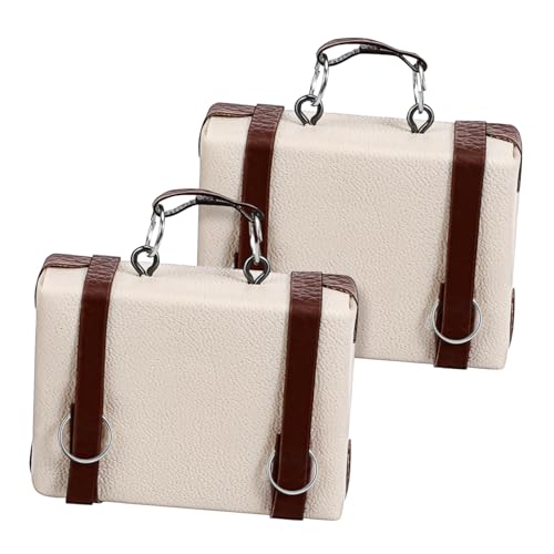 UKCOCO 2 Stück Teiliges Miniatur Reisegepäck Realistische Puppenkoffer aus Langlebigem PU Miniatur Koffer für Puppenhaus Zubehör Detailgetreues Modell für Kreative DIY Gestaltung UKCOCO 2 Stück Teiliges Miniatur Reisegepäck Realistische Puppenkoffer aus Langlebigem PU Miniatur Koffer für Puppenhaus Zubehör Detailgetreues Modell für Kreative DIY Gestaltung von UKCOCO