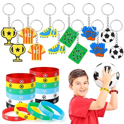 RAKUTE 24 Pcs Fußball Mitgebsel Kinder, Mitgebsel Kindergeburtstag mit 12Pcs Fußball Schlüsselanhänger und 12 Pcs Silikonarmband , Fussball Give Aways Kindergeburtstag für Junge Mädchen von RAKUTE