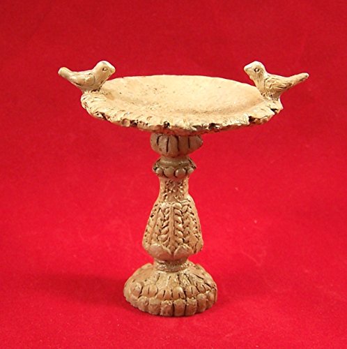 Miniatur-Garten Fontain mit Vögel, Polyresin braun. Für 1:12 Puppenstuben. 7 cm Miniatur-Garten Fontain mit Vögel, Polyresin braun. Für 1:12 Puppenstuben. 7 cm von Unbekannt