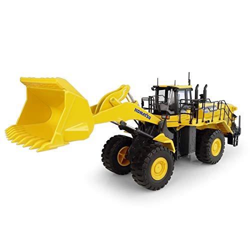 Komatsu WA600-8 von Universal Hobbies