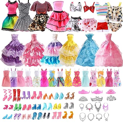 VEGCOO 34 Stück Kleidung & Zubehör für Puppen, 3 Abendkleider + 2 schicke Kleider + 5 Minikleider + 2 Bikini+6 Halsketten + 6 Kronen + 10 Paar Schuhe für 11,5 Zoll Puppen Mädchen Geschenk (34 Stück) von VEGCOO