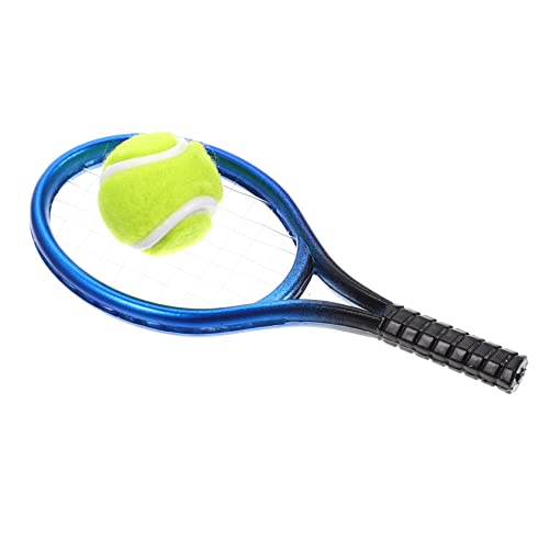 VICASKY 1 Set Miniatur Tennisracket Und Tennisball Modell Für Puppenhaus Perfekte Mini Sport Dekoration Und Foto Requisiten Für Kreative Szenen Ihrem Zuhause von VICASKY