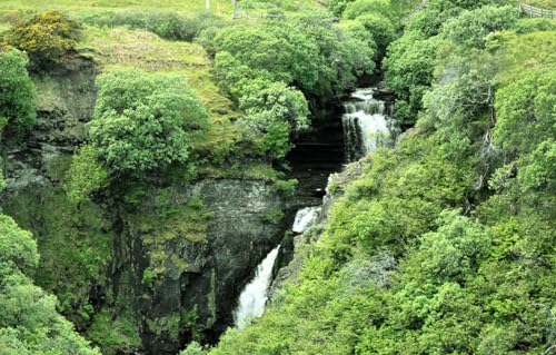 1000-teiliges Puzzle für Erwachsene und Kinder ab 10 Jahren, Felsen, Wasserfall, Schottland, Sträucher, Isle of Skye, 38 x 26 cm von VRYOP