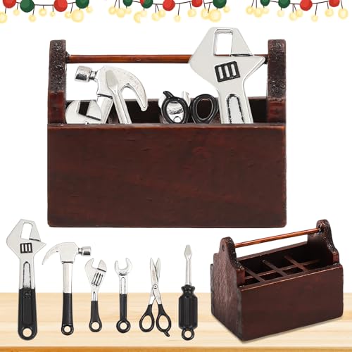 7 Stück Miniatur Werkzeugkasten Set, Werkzeugkiste Wichteltür Zubehör Weihnachten, Mini Holz Werkzeugkiste, Werkzeug Puppenhaus Garten Miniatur Deko für Kinder Geschenke, Zubehör (A) von WAYBWZDQ