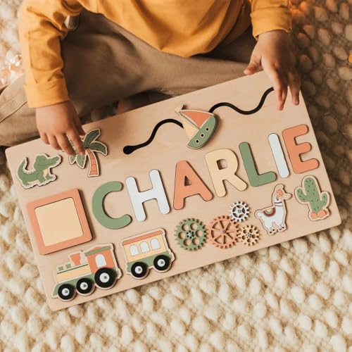 Namenspuzzle aus Holz für Kinder, Namenspuzzles für Kleinkinder 1–3, personalisiertes Baby-Geschenk für Jungen, Geschenk zum 1. Geburtstag (30 x 20 cm) von WOMB