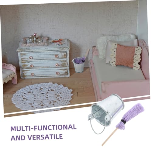 WOONEKY Miniatur Puppenhaus Reinigungsset mit Mini Mop und Kleinem Eimer Realistisches Miniatur Zubehör für Puppenhaus Dekoration Fotografie Requisiten und Sammler für DIY Bastelprojekte WOONEKY Miniatur Puppenhaus Reinigungsset mit Mini Mop und Kleinem Eimer Realistisches Miniatur Zubehör für Puppenhaus Dekoration Fotografie Requisiten und Sammler für DIY Bastelprojekte von WOONEKY